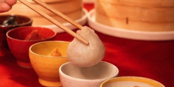 BESPOKE CERAMIC DUMPLING BOWLS