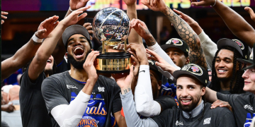 CNN WIRE — NYC fans celebrate as Knicks win NBA championship: VIDEO