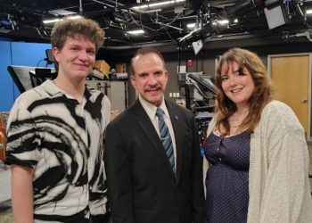 Westconn broadcasting students snag national journalism award