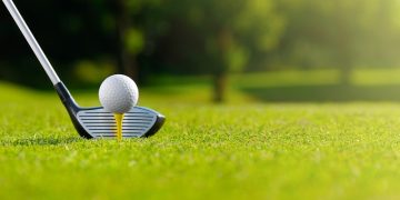 Golf coach sues Armonk golf school
